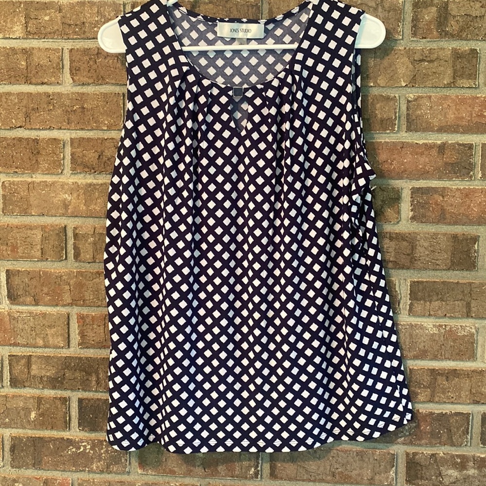 Cute tank by jones studio size lg